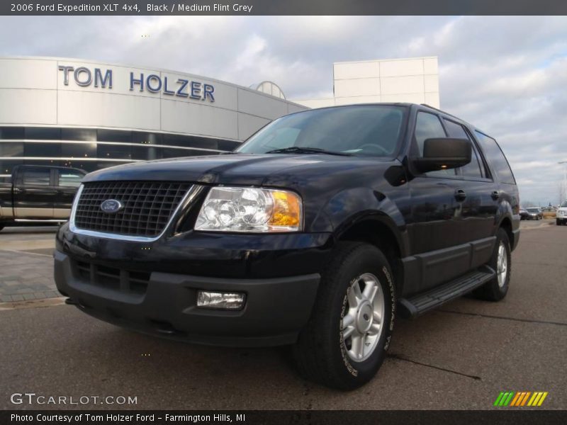 Black / Medium Flint Grey 2006 Ford Expedition XLT 4x4