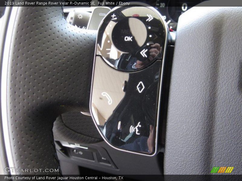 Fuji White / Ebony 2019 Land Rover Range Rover Velar R-Dynamic SE