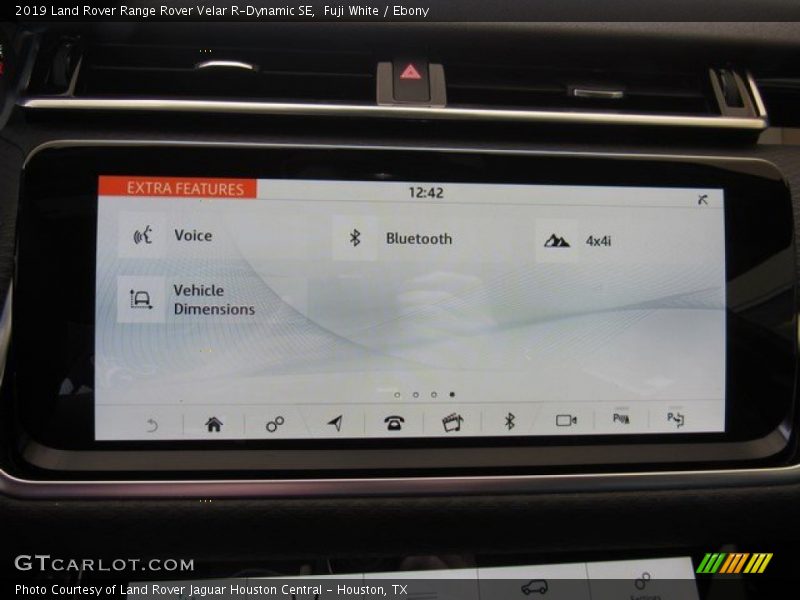 Fuji White / Ebony 2019 Land Rover Range Rover Velar R-Dynamic SE