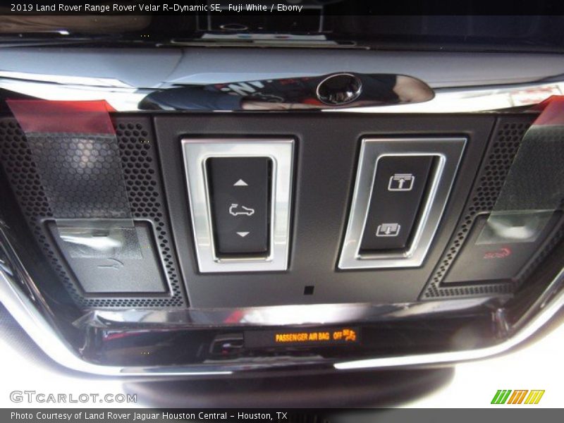 Fuji White / Ebony 2019 Land Rover Range Rover Velar R-Dynamic SE