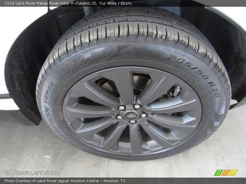 Fuji White / Ebony 2019 Land Rover Range Rover Velar R-Dynamic SE