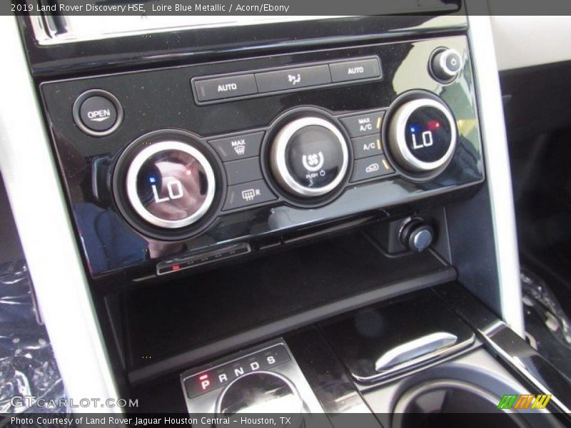 Loire Blue Metallic / Acorn/Ebony 2019 Land Rover Discovery HSE