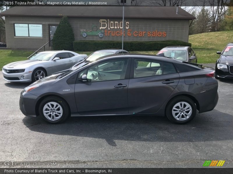Magnetic Gray Metallic / Moonstone 2016 Toyota Prius Two