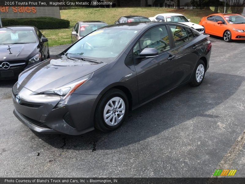 Magnetic Gray Metallic / Moonstone 2016 Toyota Prius Two