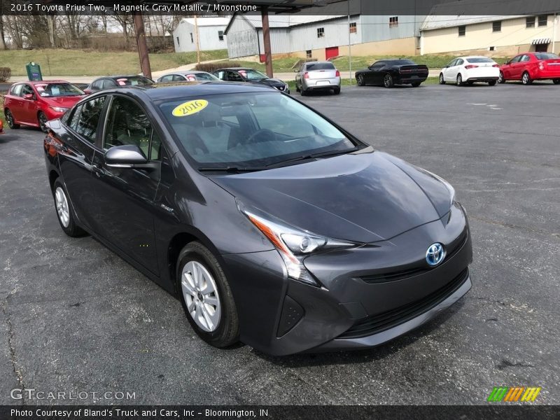 Magnetic Gray Metallic / Moonstone 2016 Toyota Prius Two