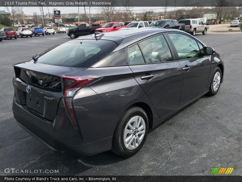 Magnetic Gray Metallic / Moonstone 2016 Toyota Prius Two