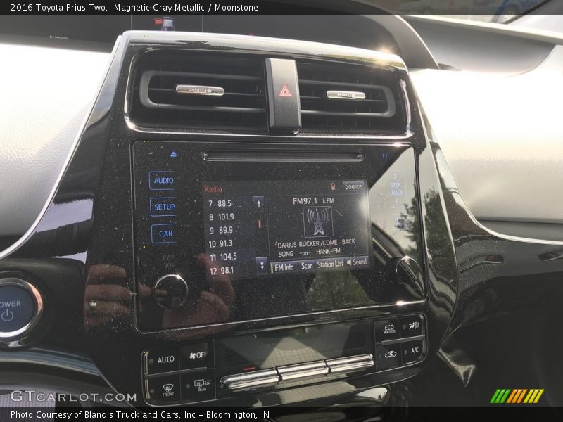 Magnetic Gray Metallic / Moonstone 2016 Toyota Prius Two