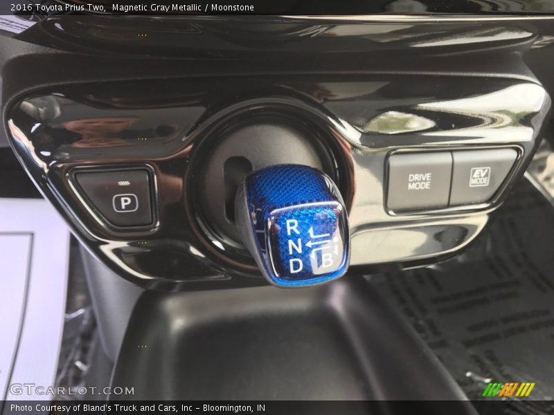 Magnetic Gray Metallic / Moonstone 2016 Toyota Prius Two