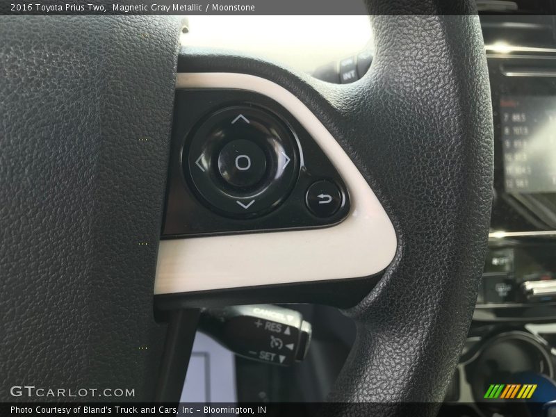 Magnetic Gray Metallic / Moonstone 2016 Toyota Prius Two