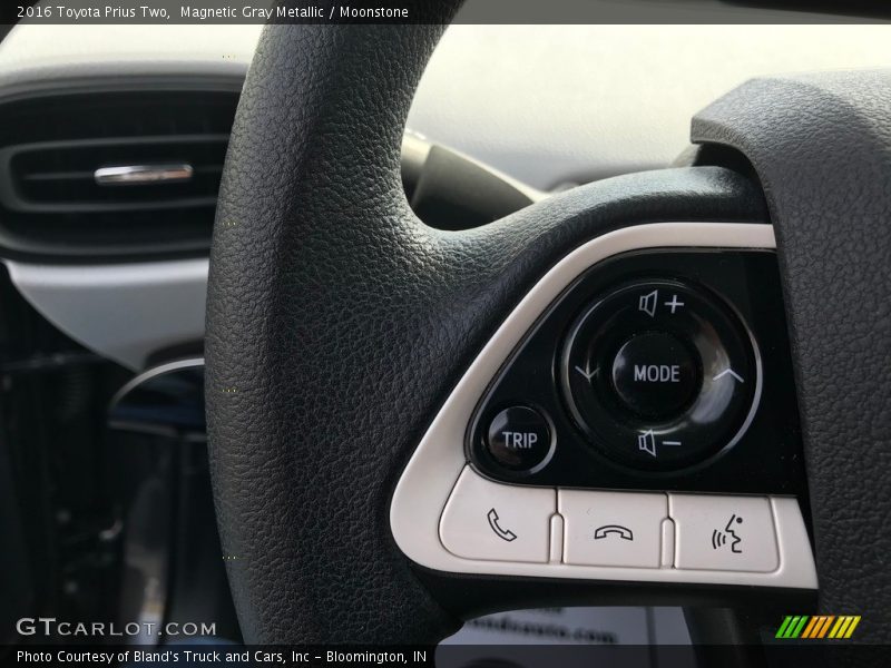 Magnetic Gray Metallic / Moonstone 2016 Toyota Prius Two