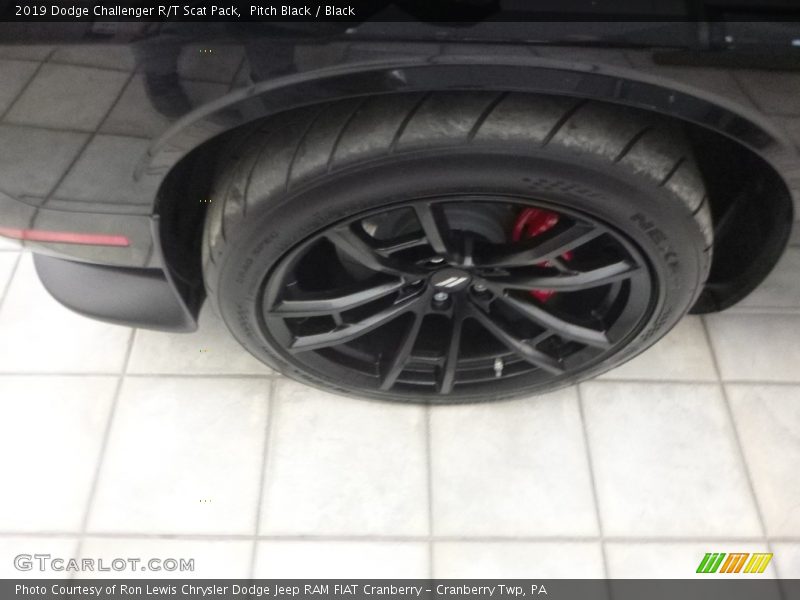Pitch Black / Black 2019 Dodge Challenger R/T Scat Pack