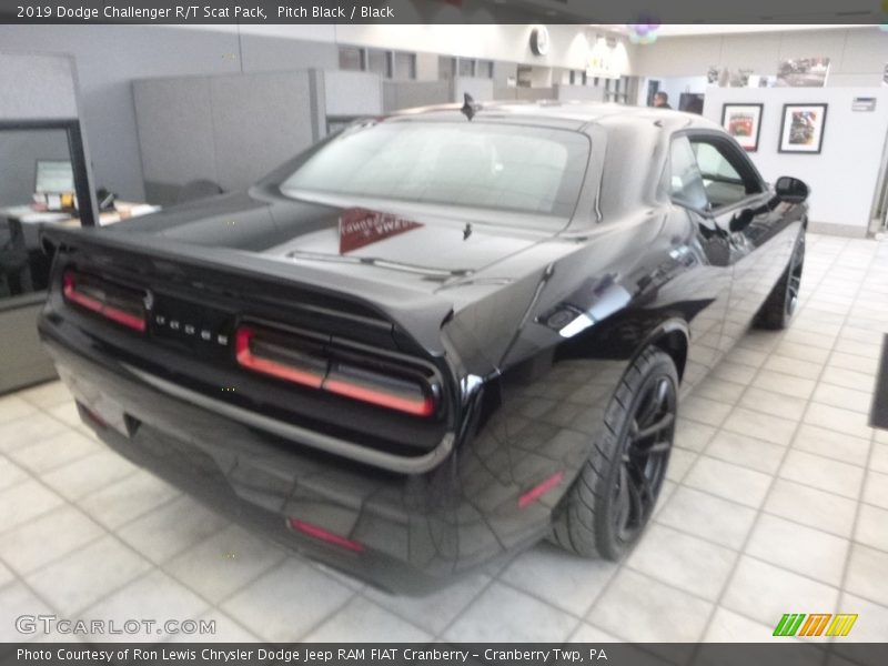 Pitch Black / Black 2019 Dodge Challenger R/T Scat Pack