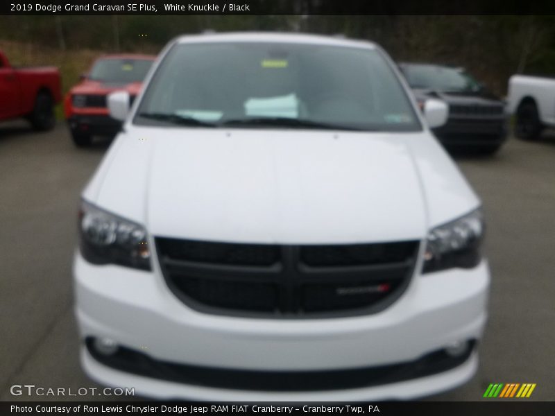 White Knuckle / Black 2019 Dodge Grand Caravan SE Plus