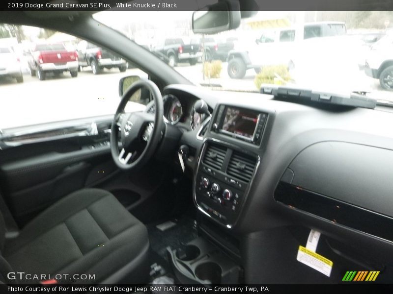 White Knuckle / Black 2019 Dodge Grand Caravan SE Plus