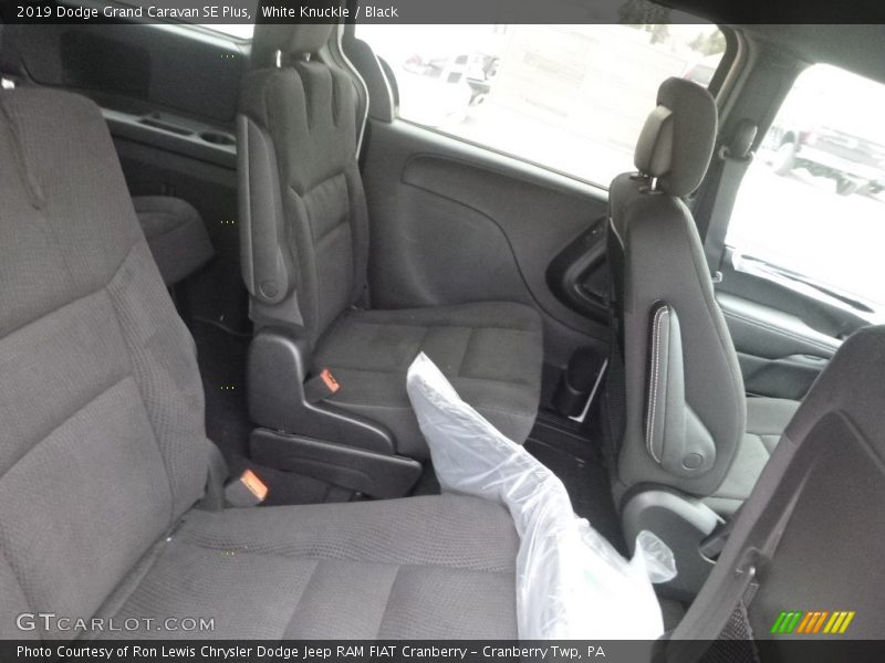 White Knuckle / Black 2019 Dodge Grand Caravan SE Plus