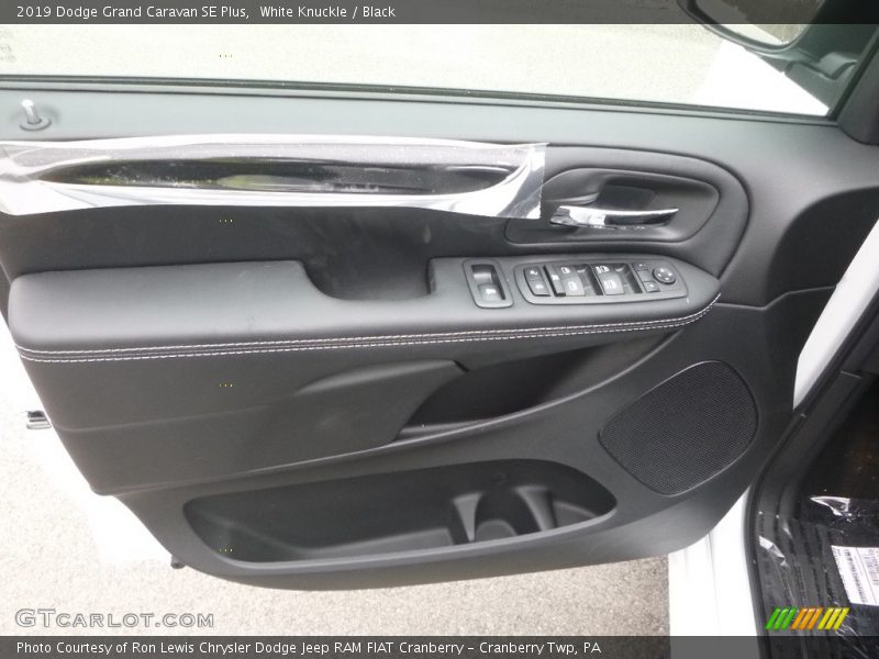 White Knuckle / Black 2019 Dodge Grand Caravan SE Plus