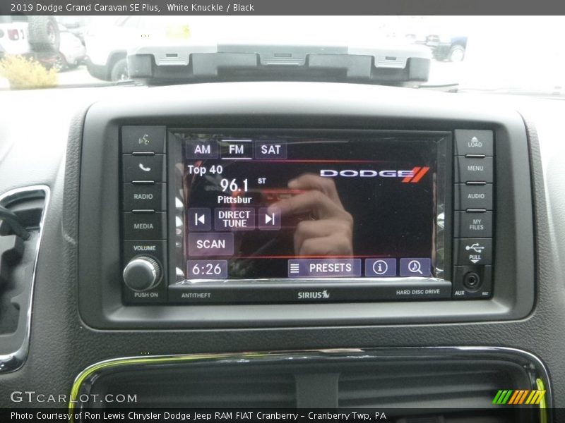 White Knuckle / Black 2019 Dodge Grand Caravan SE Plus