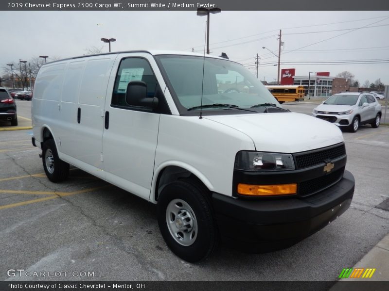 Summit White / Medium Pewter 2019 Chevrolet Express 2500 Cargo WT
