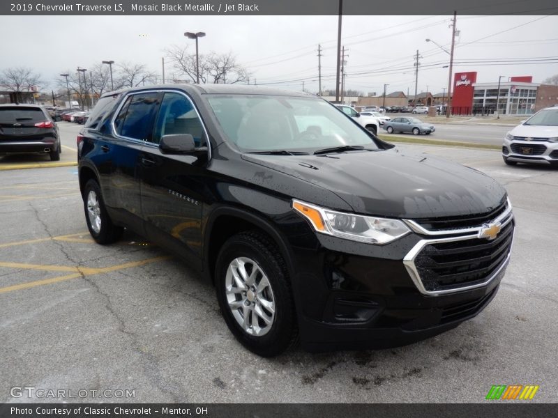 Mosaic Black Metallic / Jet Black 2019 Chevrolet Traverse LS
