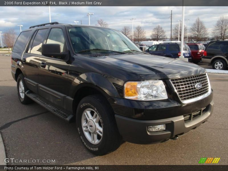 Black / Medium Flint Grey 2006 Ford Expedition XLT 4x4
