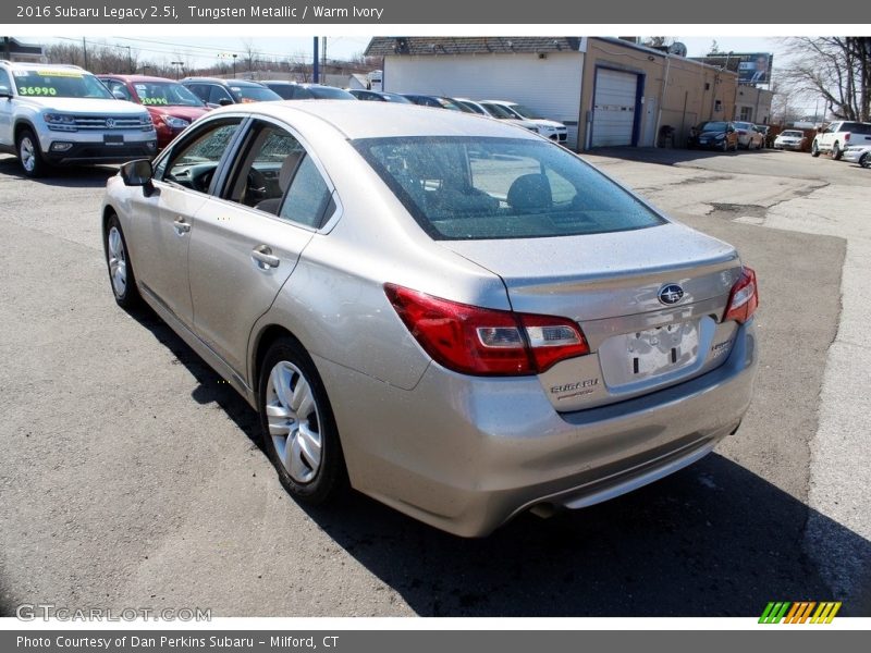 Tungsten Metallic / Warm Ivory 2016 Subaru Legacy 2.5i