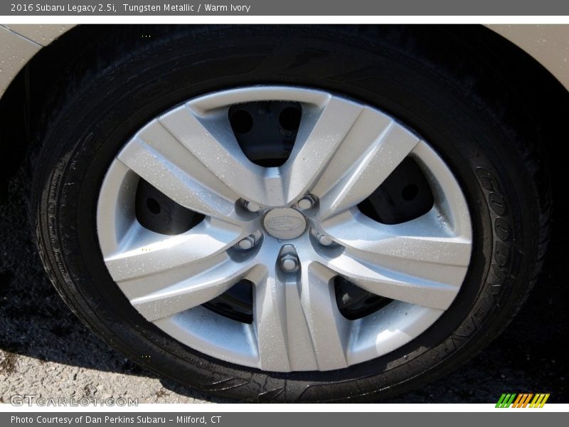Tungsten Metallic / Warm Ivory 2016 Subaru Legacy 2.5i