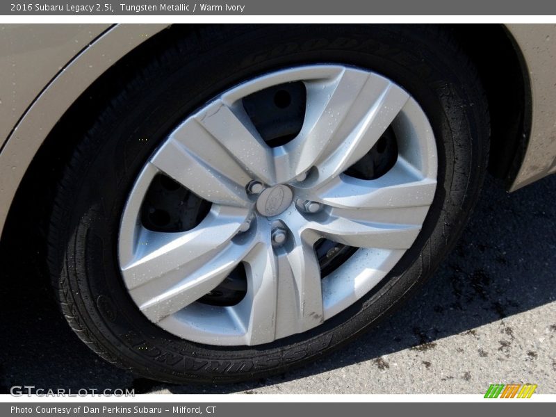 Tungsten Metallic / Warm Ivory 2016 Subaru Legacy 2.5i