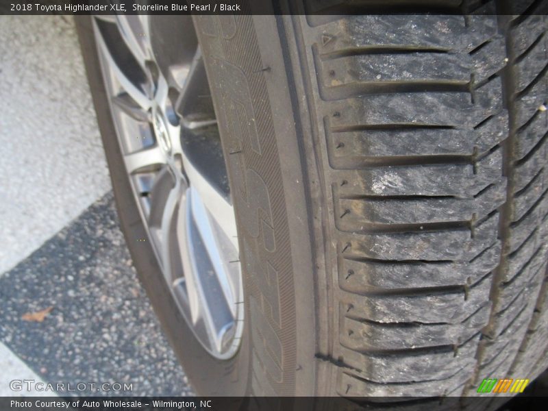Shoreline Blue Pearl / Black 2018 Toyota Highlander XLE