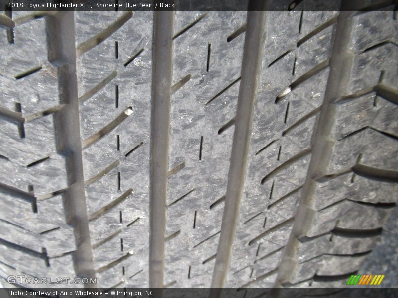Shoreline Blue Pearl / Black 2018 Toyota Highlander XLE