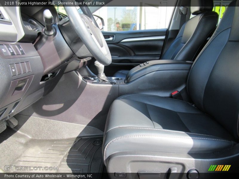 Shoreline Blue Pearl / Black 2018 Toyota Highlander XLE