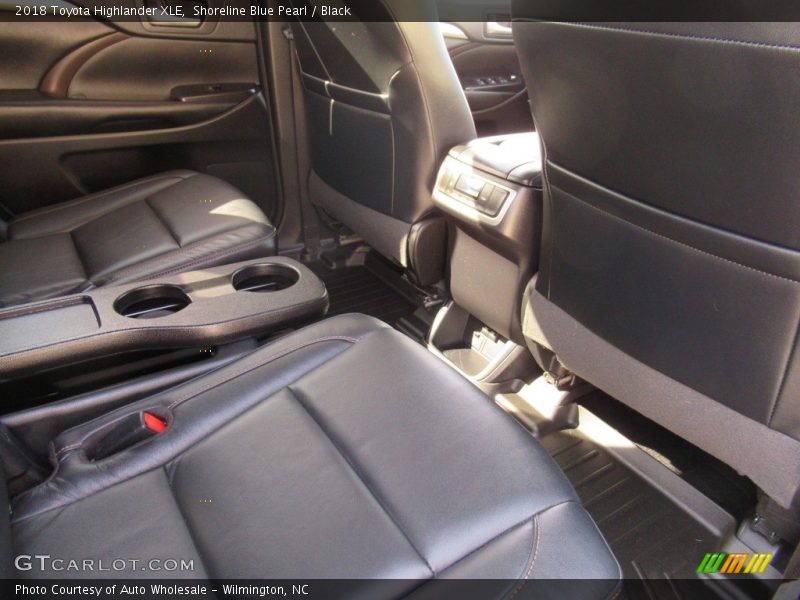 Shoreline Blue Pearl / Black 2018 Toyota Highlander XLE
