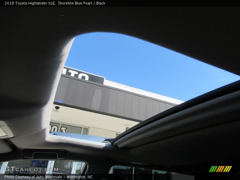 Shoreline Blue Pearl / Black 2018 Toyota Highlander XLE