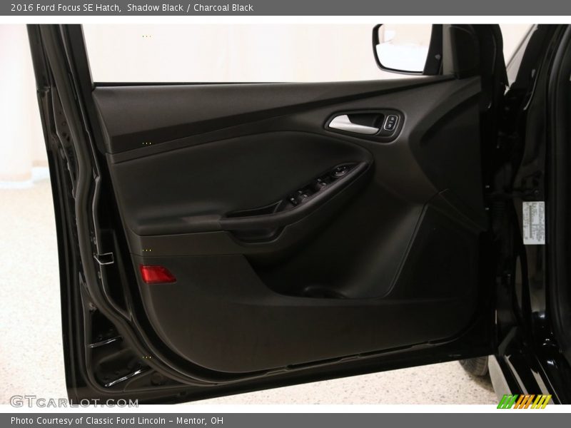 Shadow Black / Charcoal Black 2016 Ford Focus SE Hatch