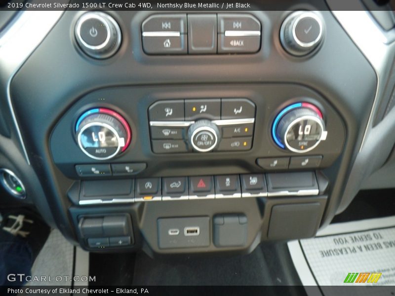 Controls of 2019 Silverado 1500 LT Crew Cab 4WD