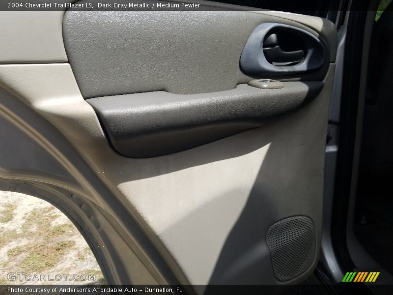 Dark Gray Metallic / Medium Pewter 2004 Chevrolet TrailBlazer LS