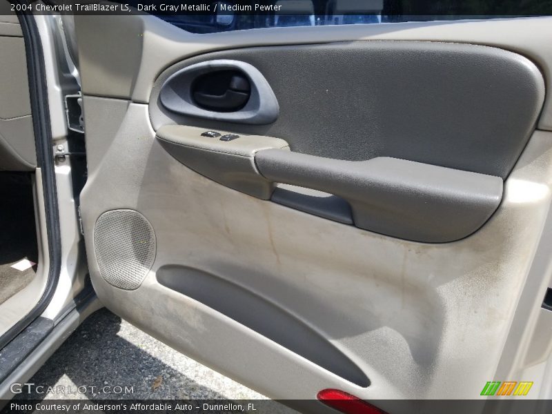 Dark Gray Metallic / Medium Pewter 2004 Chevrolet TrailBlazer LS