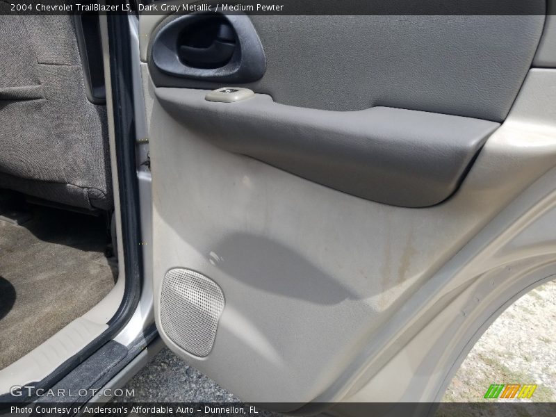 Dark Gray Metallic / Medium Pewter 2004 Chevrolet TrailBlazer LS