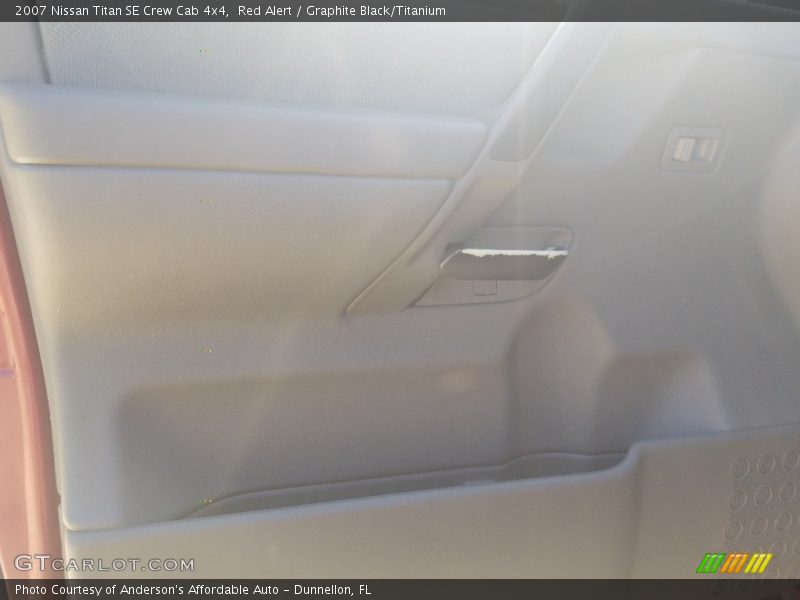 Red Alert / Graphite Black/Titanium 2007 Nissan Titan SE Crew Cab 4x4