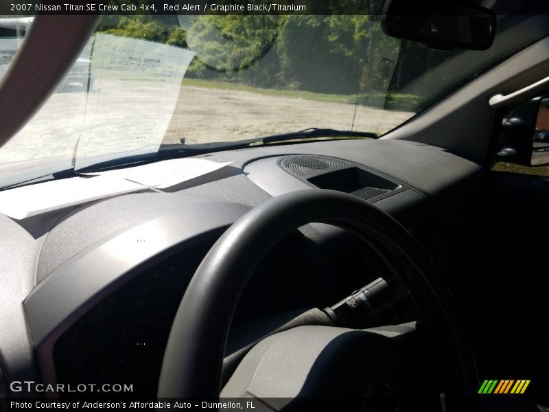 Red Alert / Graphite Black/Titanium 2007 Nissan Titan SE Crew Cab 4x4