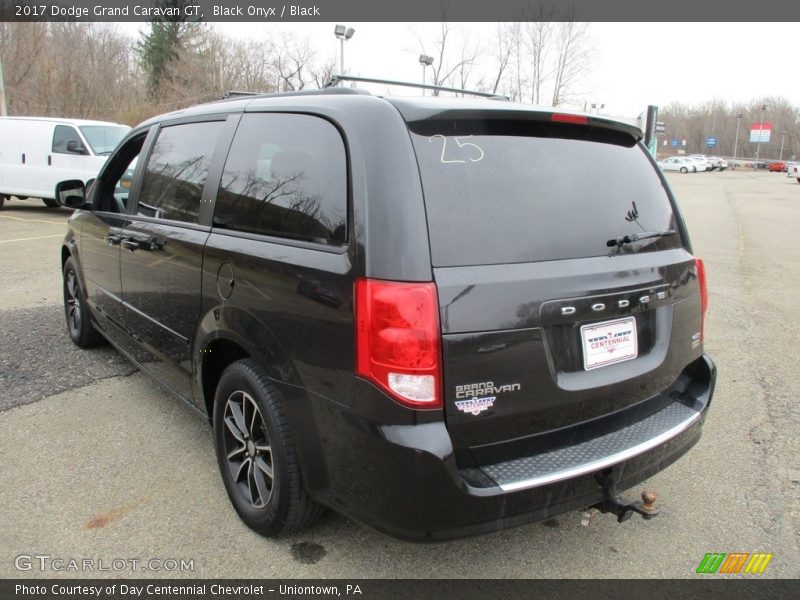 Black Onyx / Black 2017 Dodge Grand Caravan GT