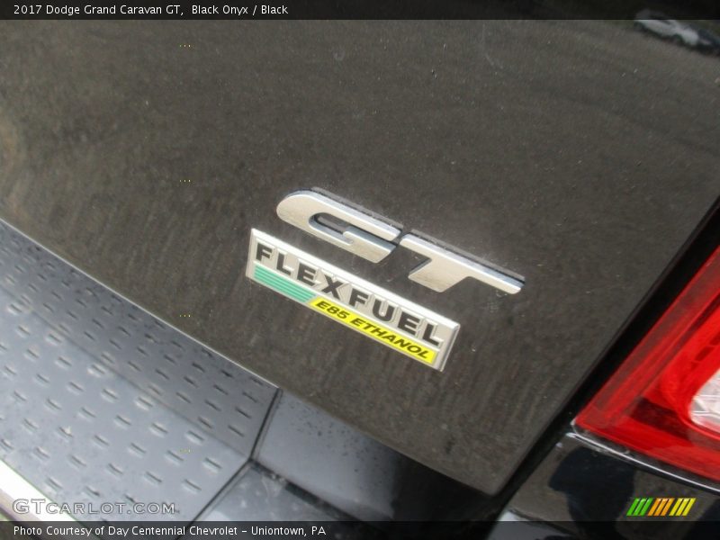 Black Onyx / Black 2017 Dodge Grand Caravan GT