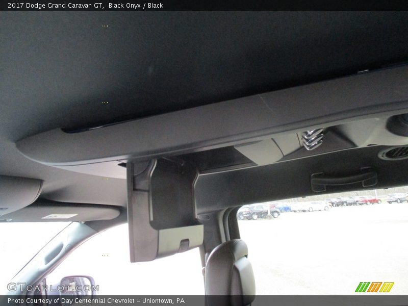 Black Onyx / Black 2017 Dodge Grand Caravan GT