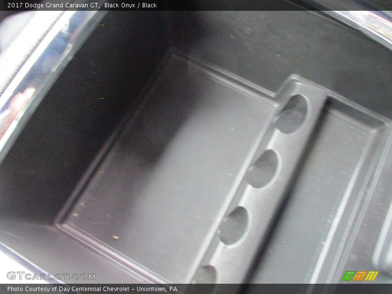 Black Onyx / Black 2017 Dodge Grand Caravan GT