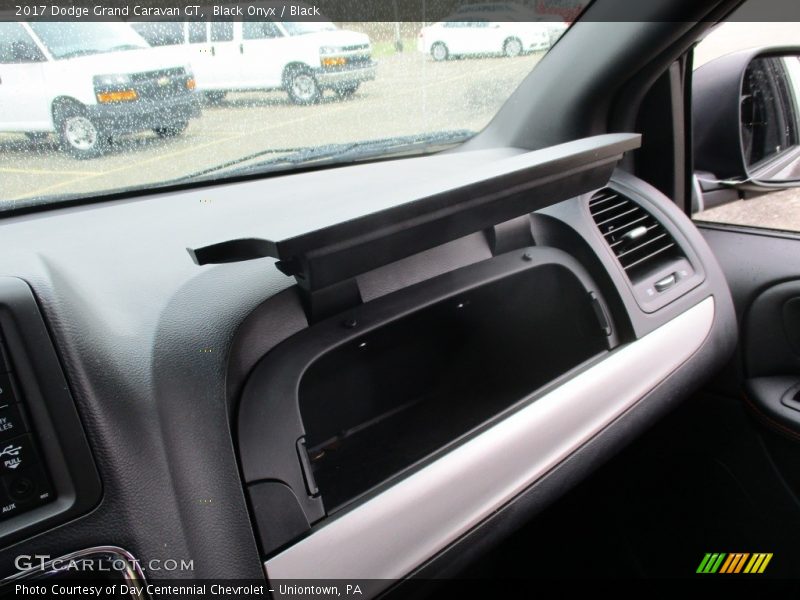 Black Onyx / Black 2017 Dodge Grand Caravan GT