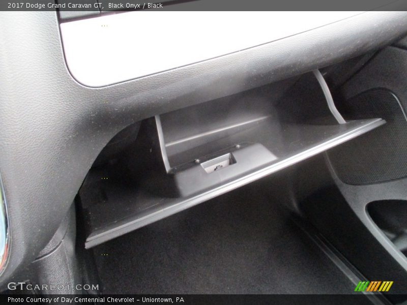 Black Onyx / Black 2017 Dodge Grand Caravan GT