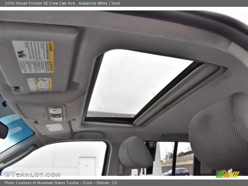 Avalanche White / Steel 2009 Nissan Frontier SE Crew Cab 4x4