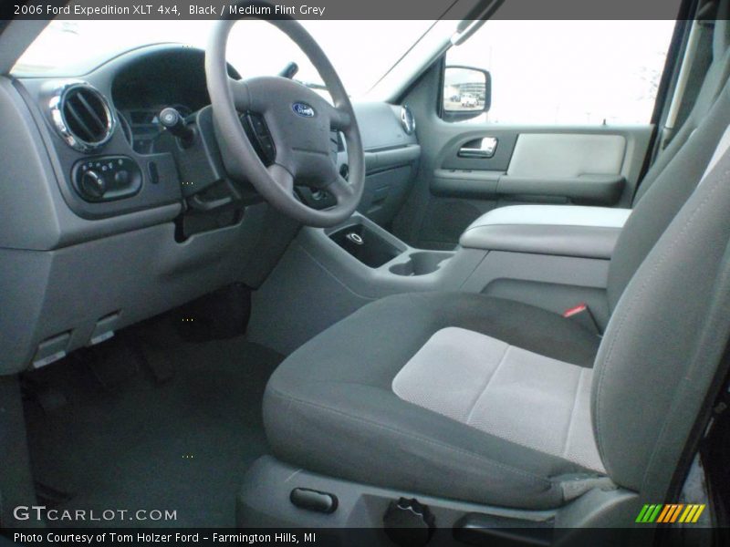 Black / Medium Flint Grey 2006 Ford Expedition XLT 4x4
