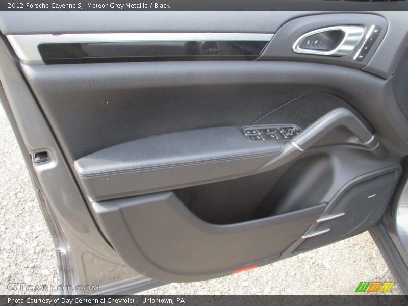 Meteor Grey Metallic / Black 2012 Porsche Cayenne S