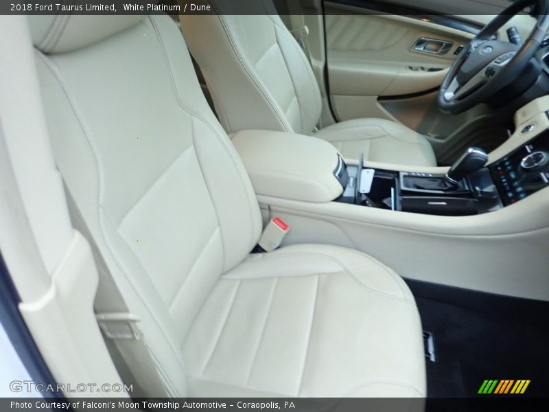 White Platinum / Dune 2018 Ford Taurus Limited