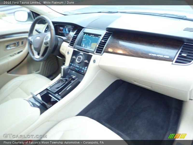 White Platinum / Dune 2018 Ford Taurus Limited